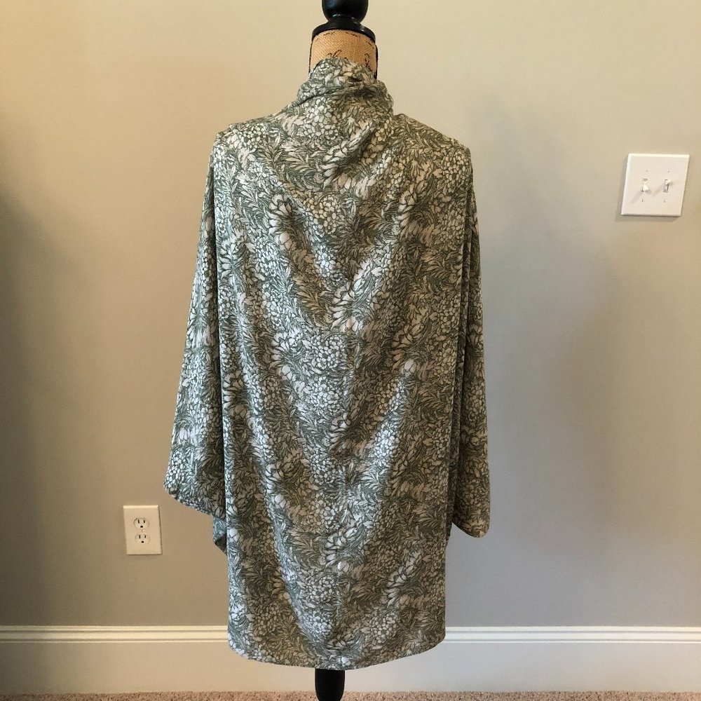 SHRUG - Picture 4 of 5